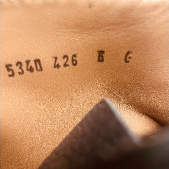 Grenson pebbled leather black boots from UK for sale. - Picture 4 of 4